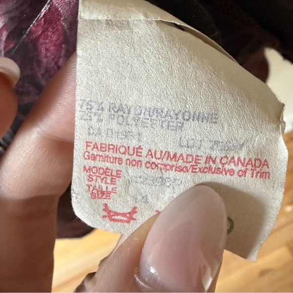 Vintage Floral Satin Blouse with Ruffled Cuffs - Picture 9 of 9